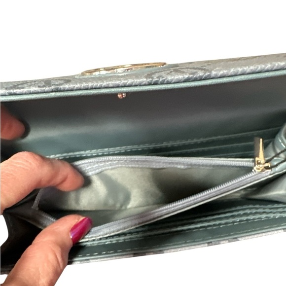 Vera New York - NWT -Women's Wallet - Picture 4 of 5
